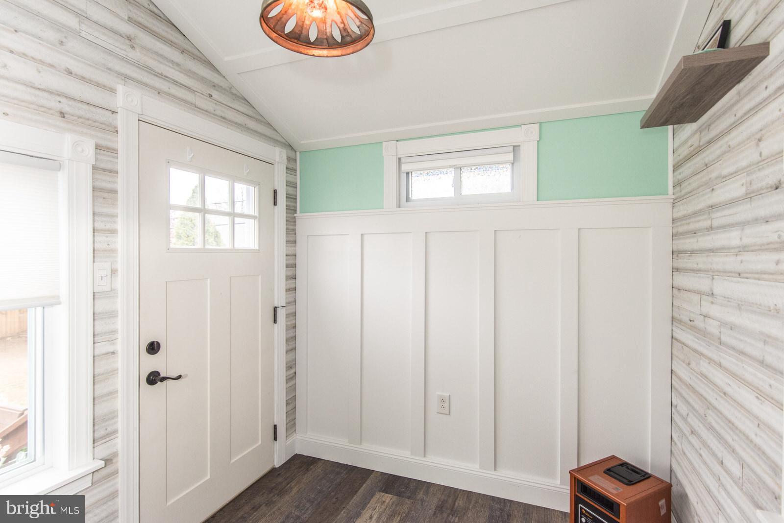 ACADEMY GARDENS - Residential