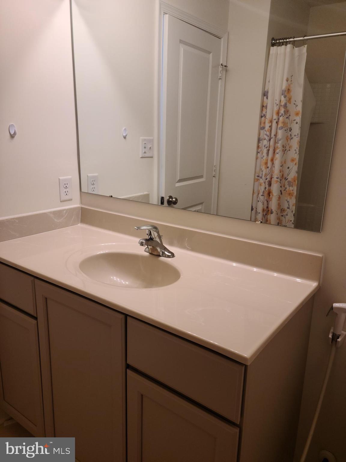 VILLAGE OF BAYBERRY - Residential Lease