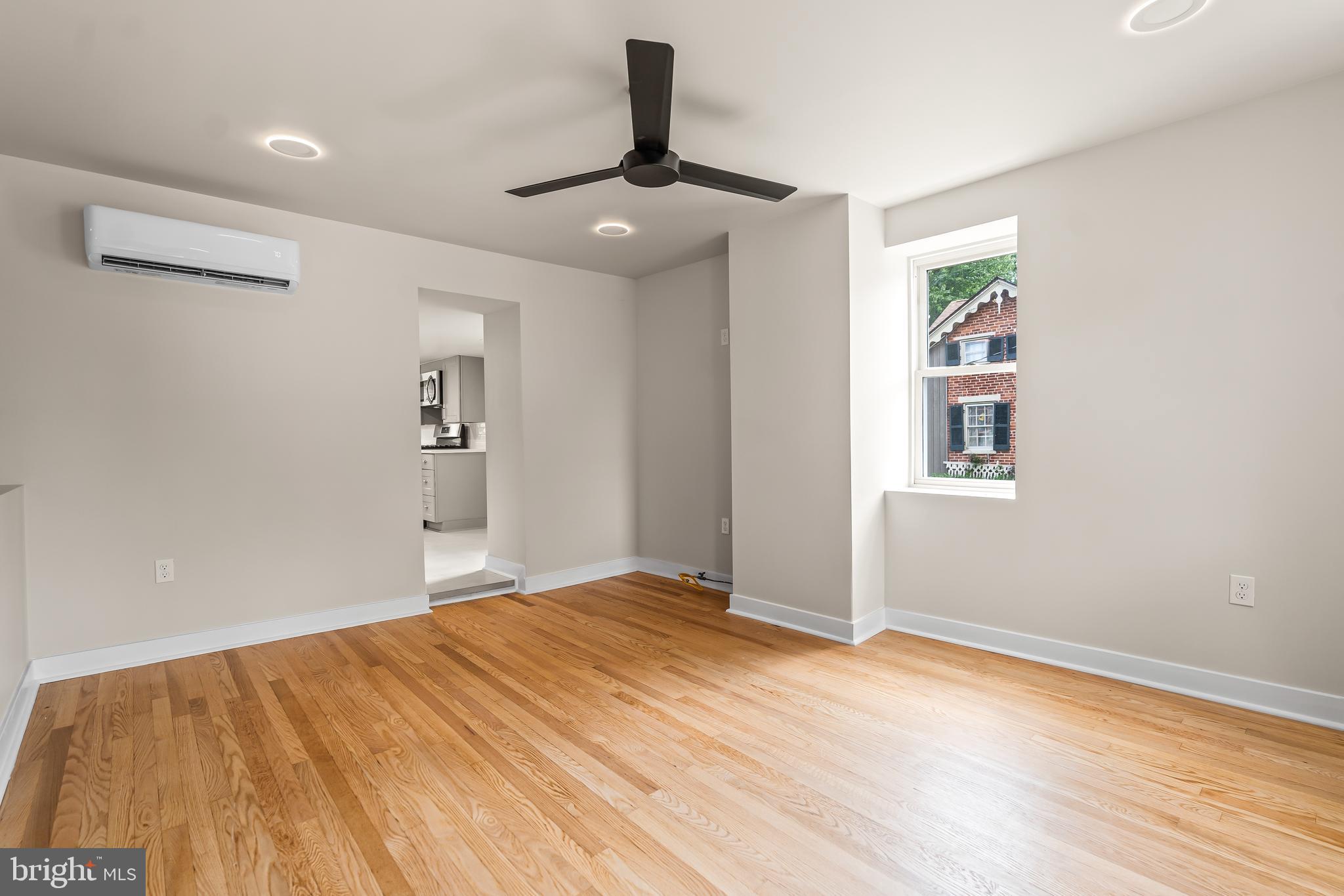SHARPSBURG - Residential