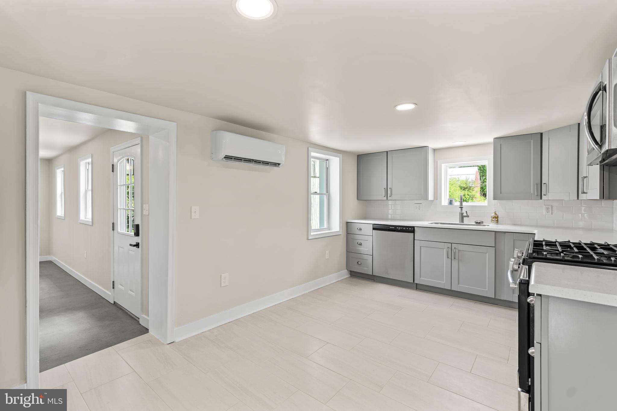 SHARPSBURG - Residential
