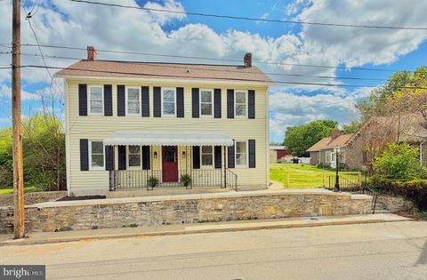 Photo of 102 W Antietam Street, SHARPSBURG, MD 21782 (MLS # MDWA2035786)