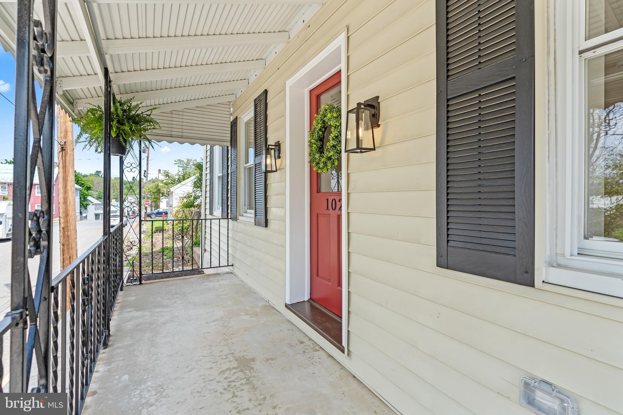 SHARPSBURG - Residential