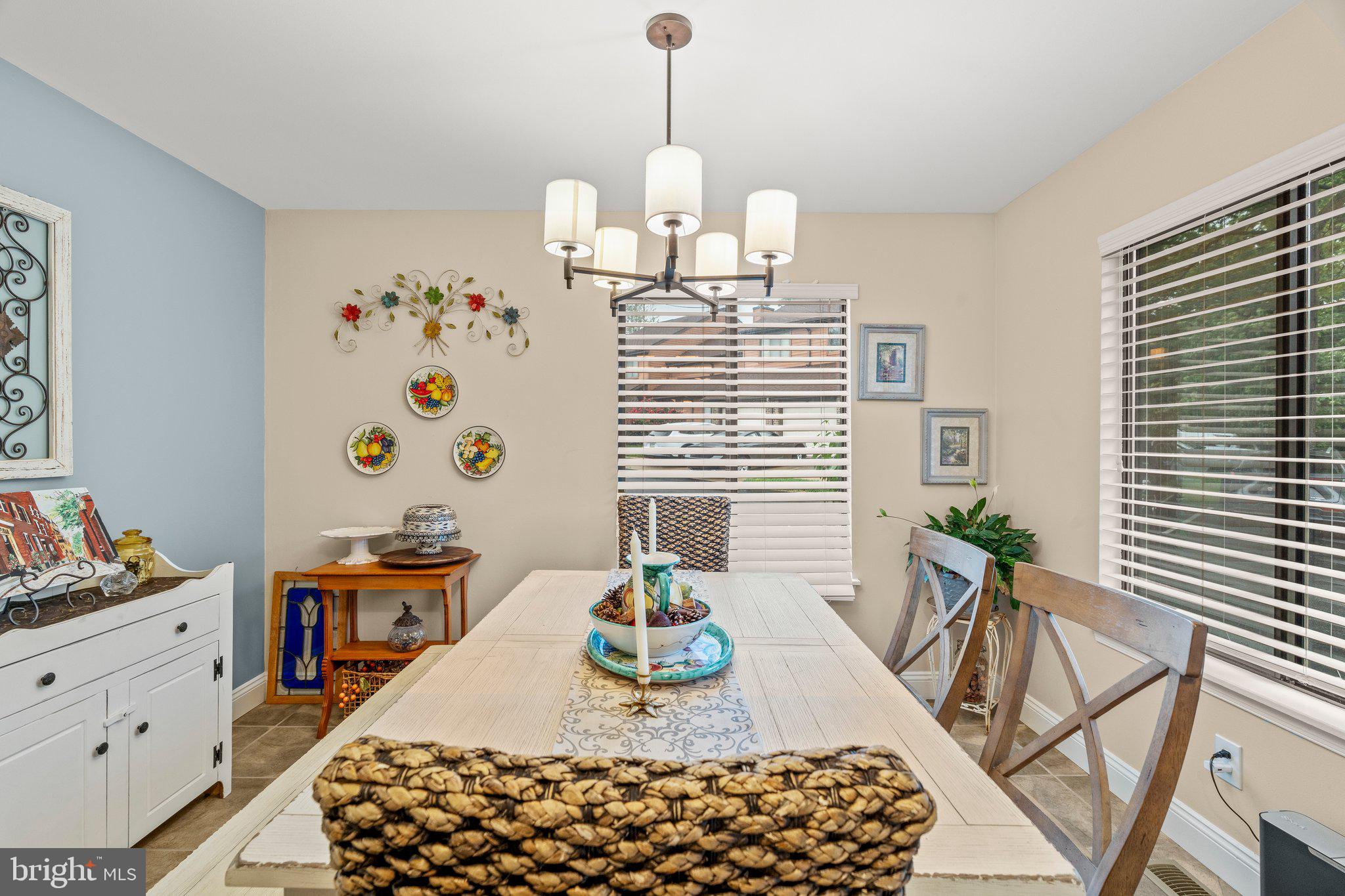 325 WINDING WAY