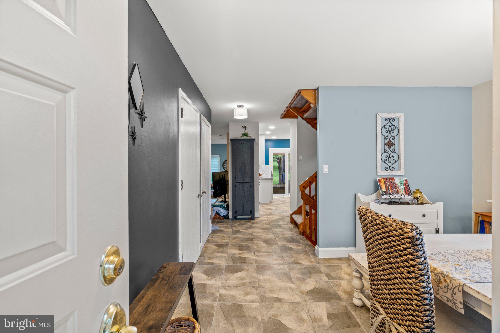 325 WINDING WAY