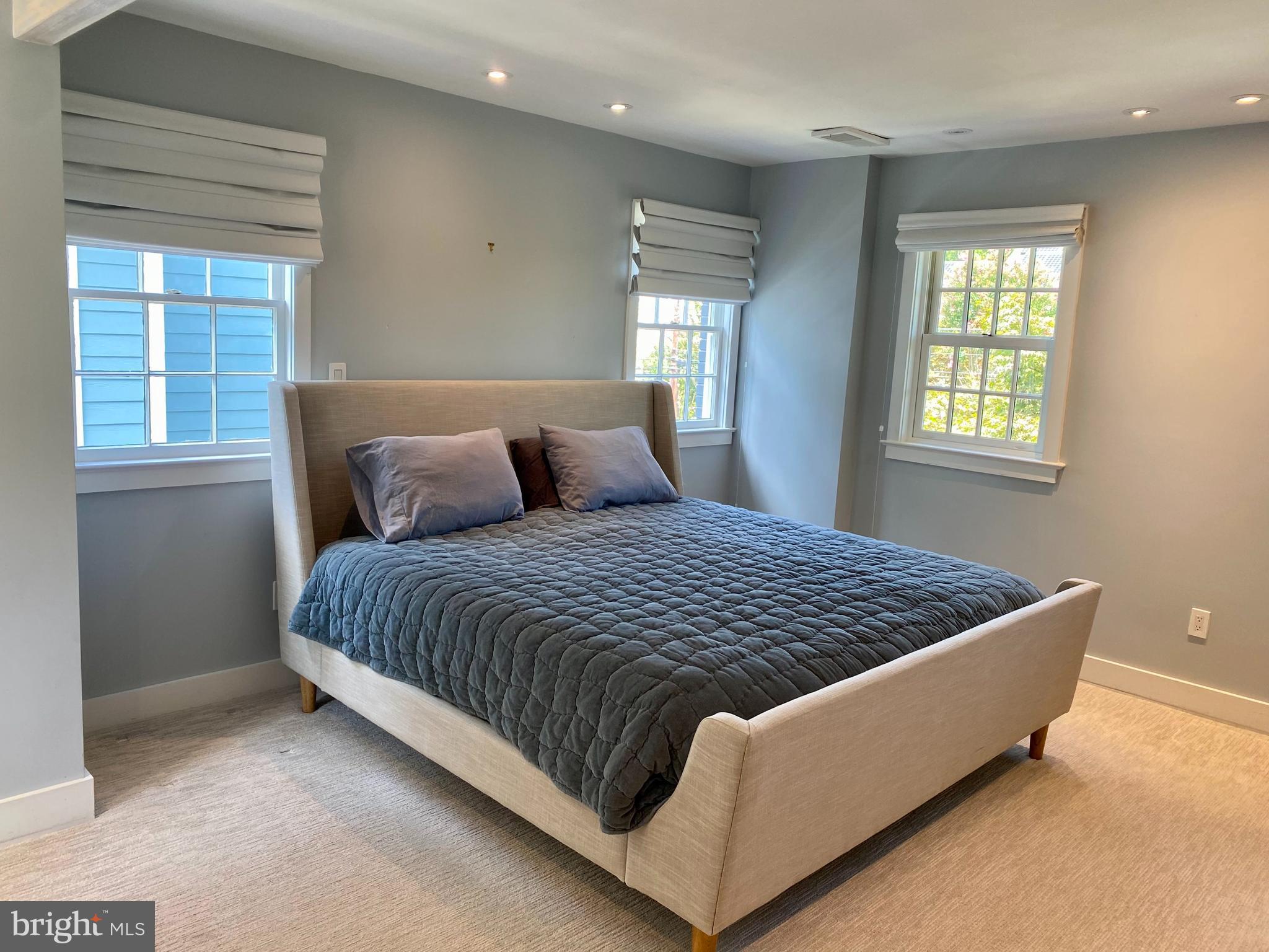 BRADLEY HILLS - Residential