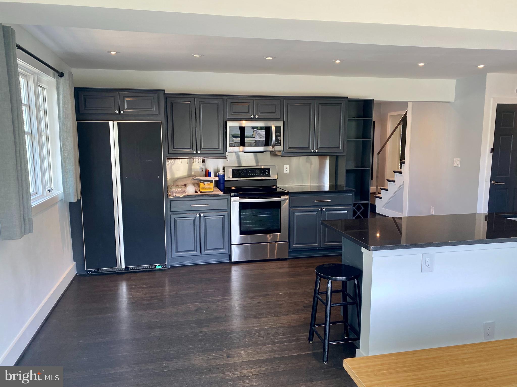 BRADLEY HILLS - Residential