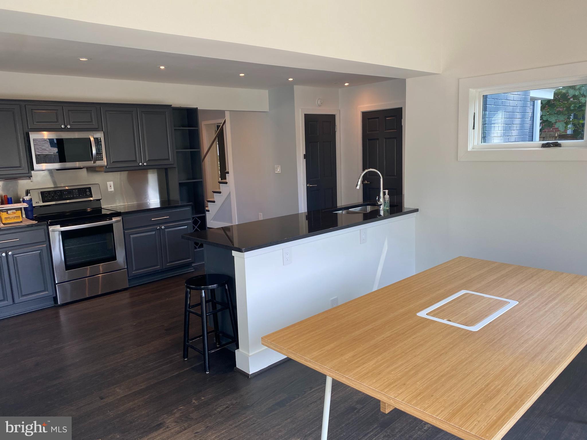 BRADLEY HILLS - Residential