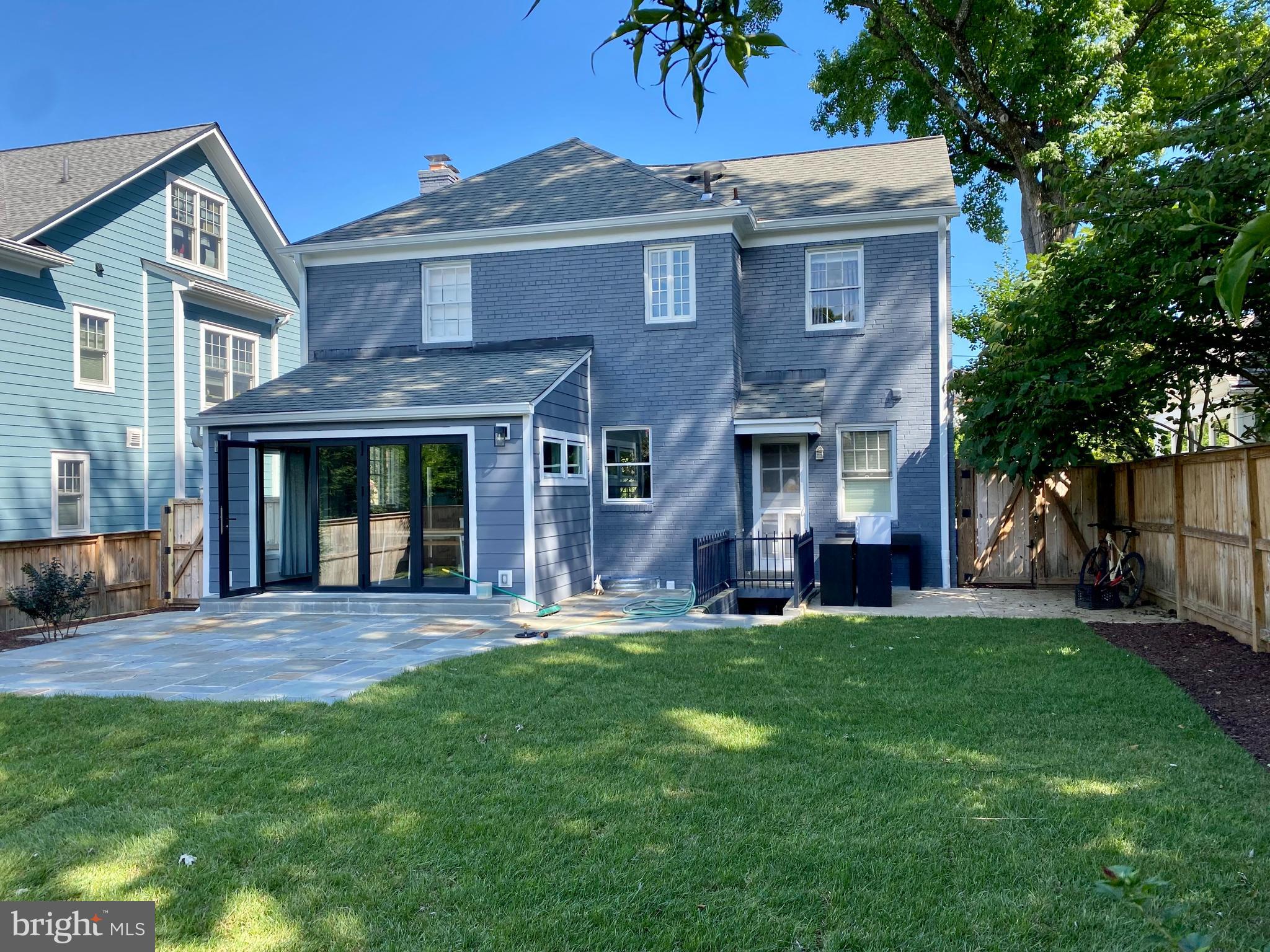 BRADLEY HILLS - Residential