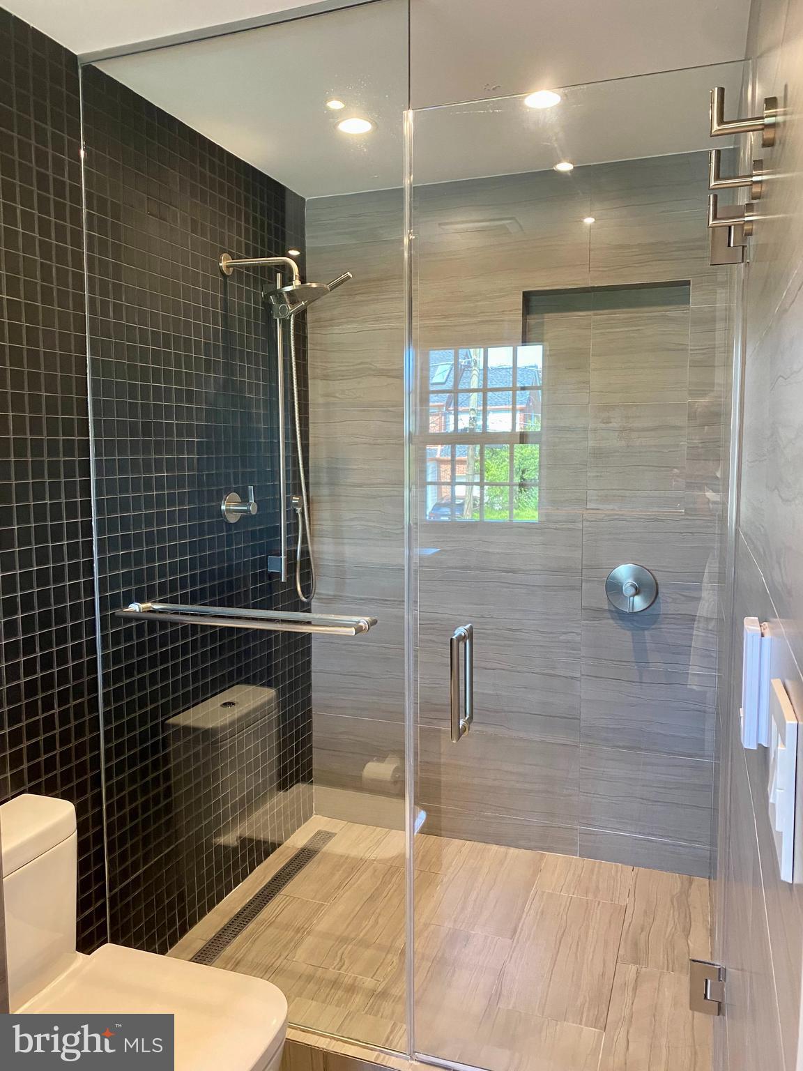 BRADLEY HILLS - Residential