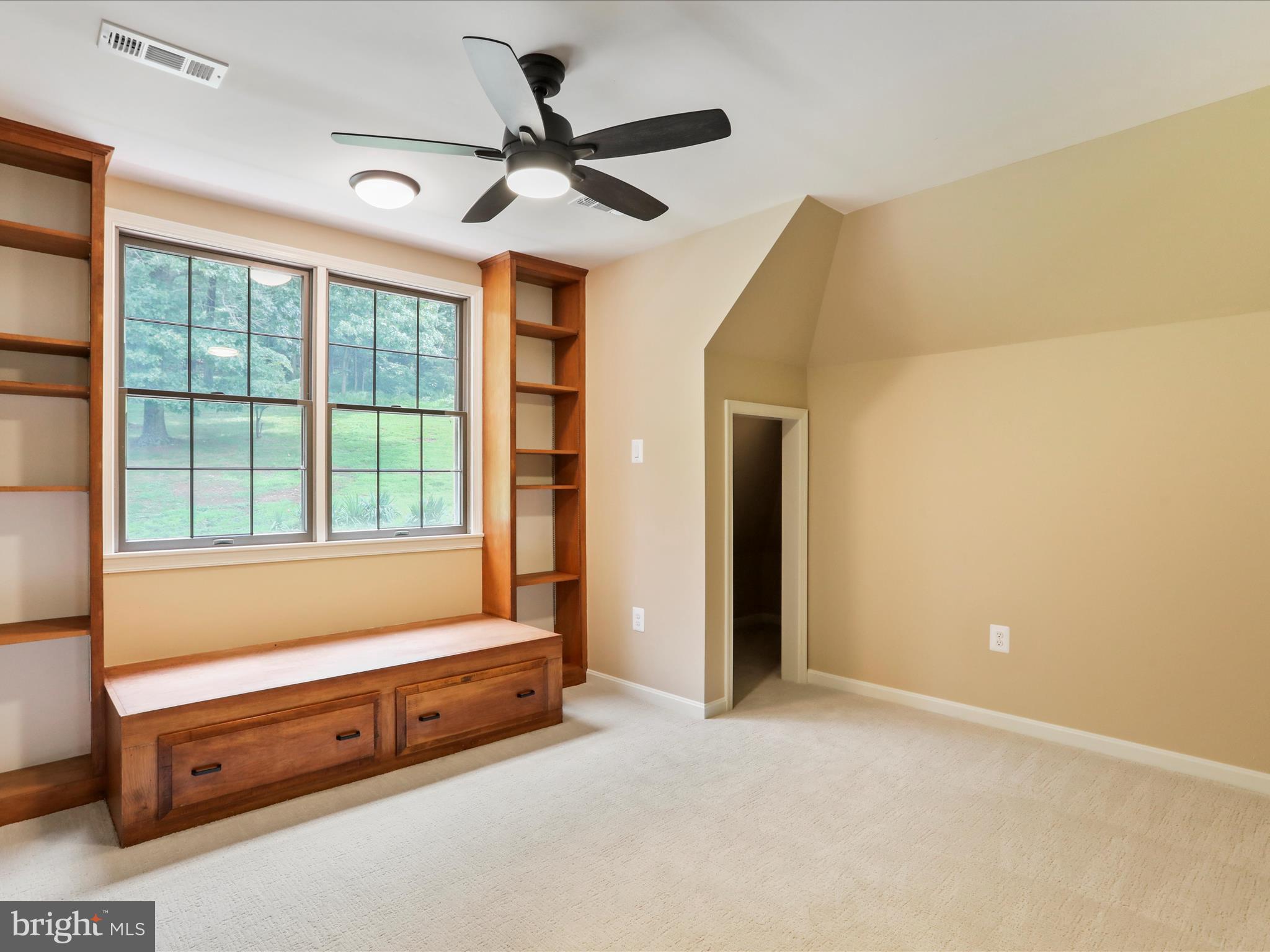 VALLEY HEIGHTS - Residential