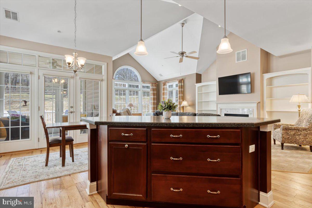 COLDSTREAM CROSSING - Residential