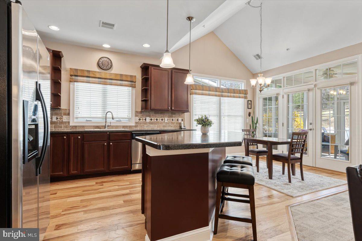 COLDSTREAM CROSSING - Residential