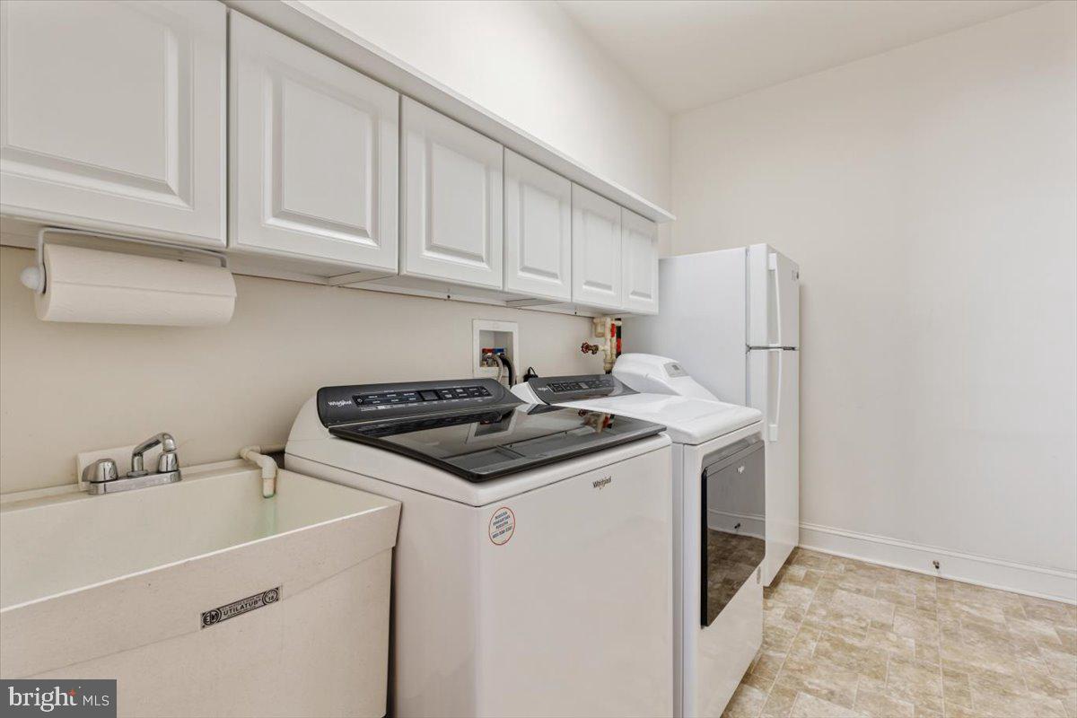 COLDSTREAM CROSSING - Residential