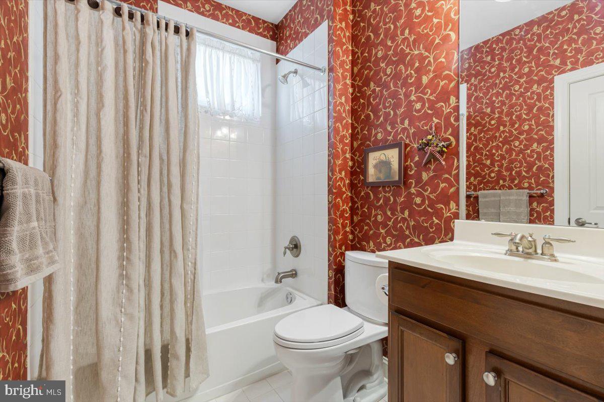 COLDSTREAM CROSSING - Residential