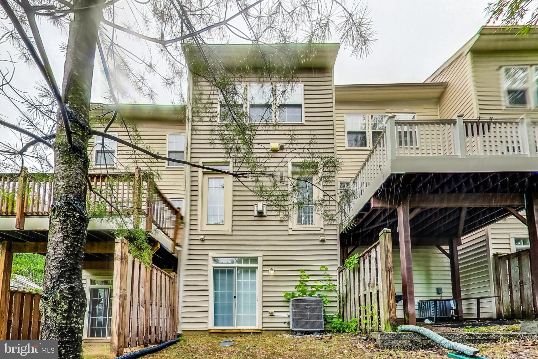 RUSSETT - Residential Lease