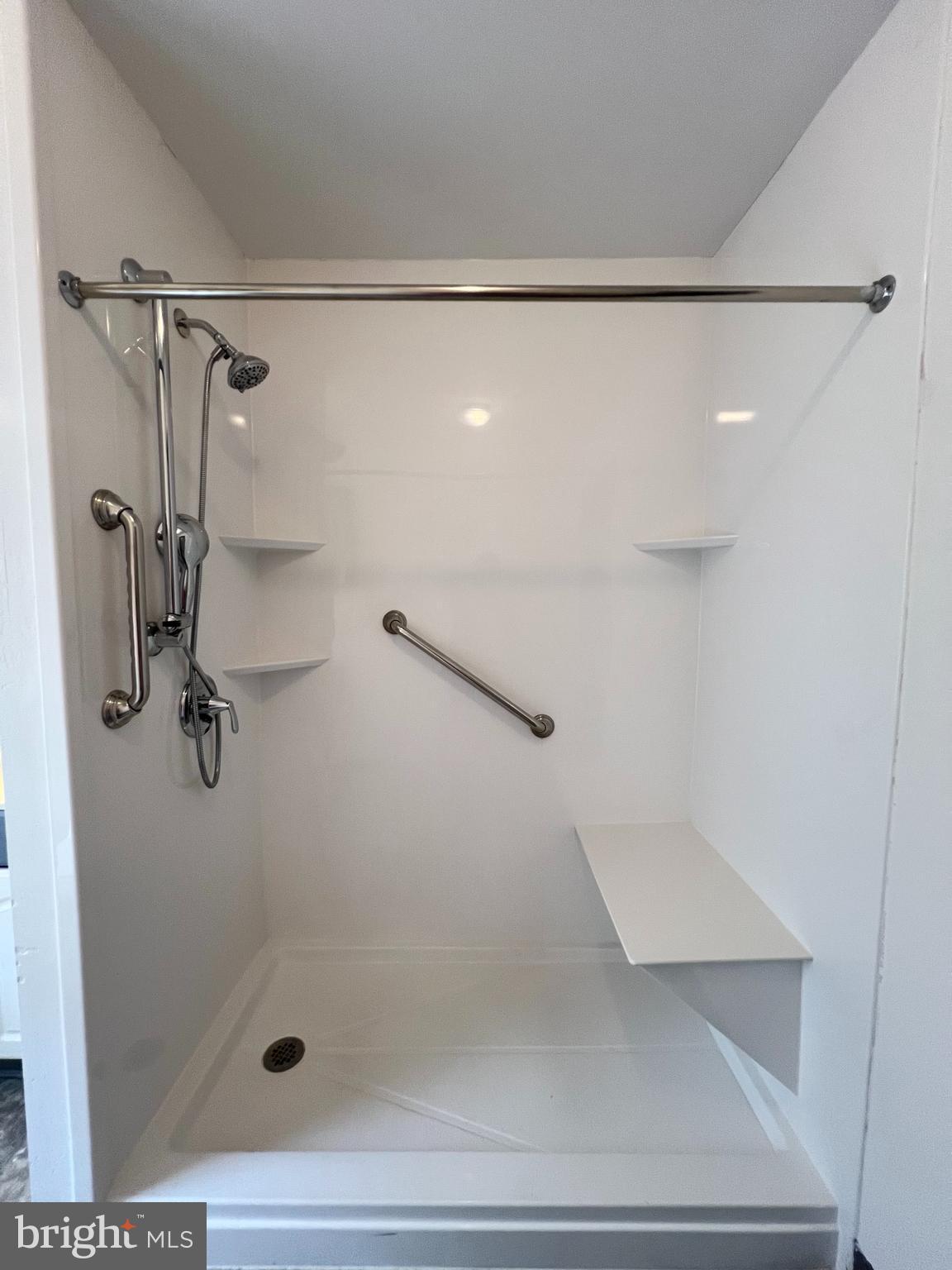 COBBS CREEK - Residential