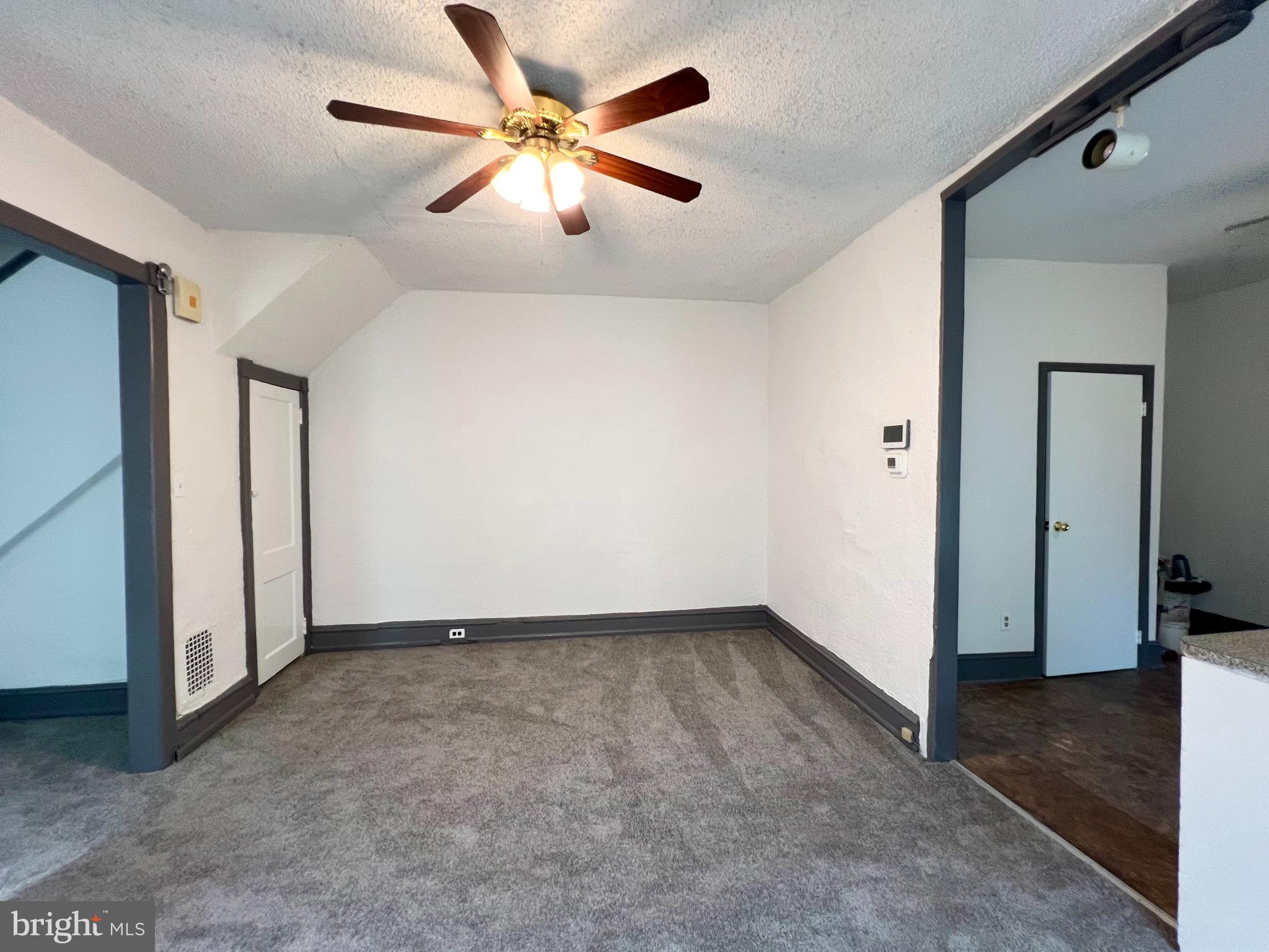 COBBS CREEK - Residential