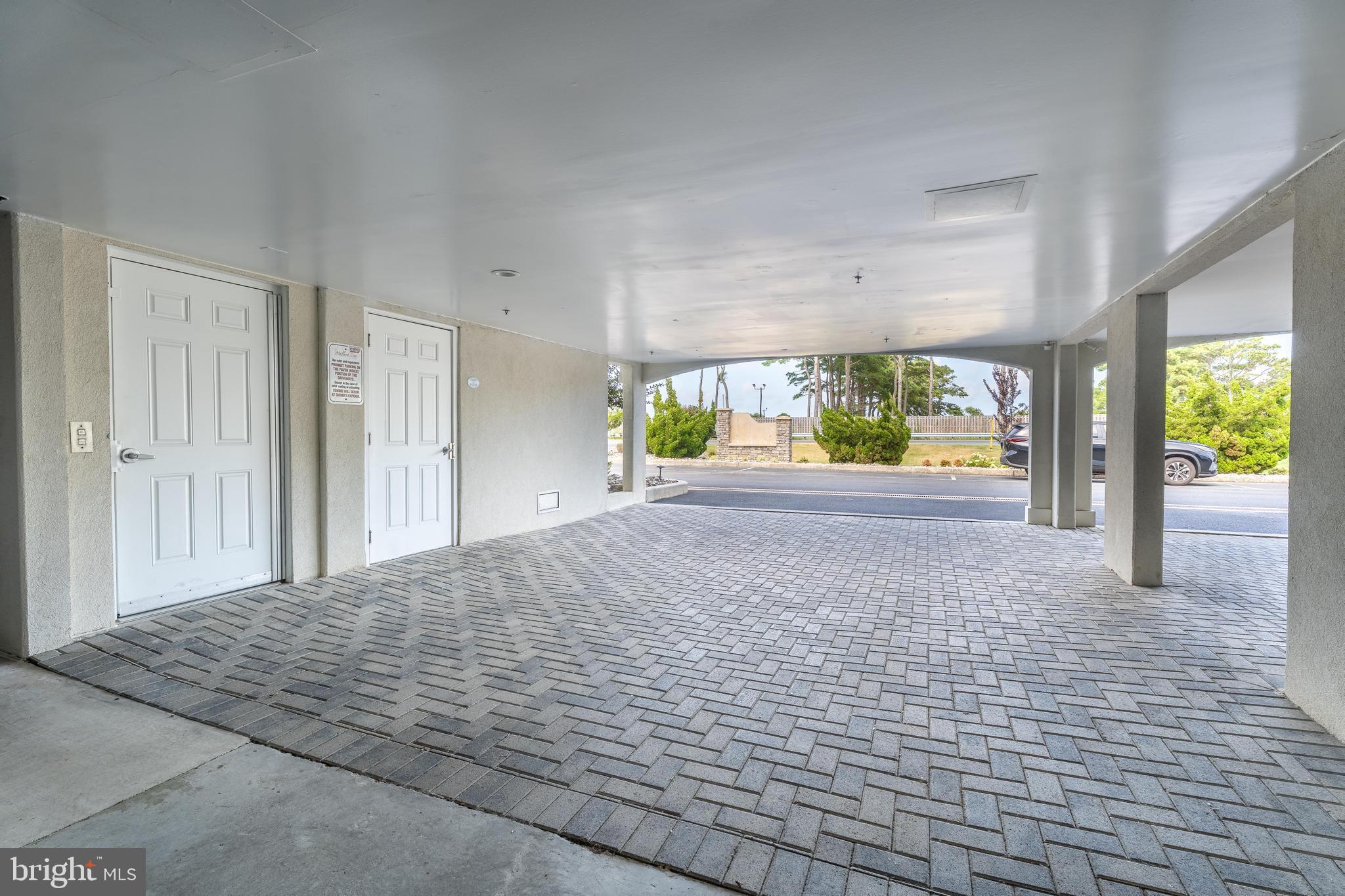 MALLARD COVE ON THE BAY - Residential