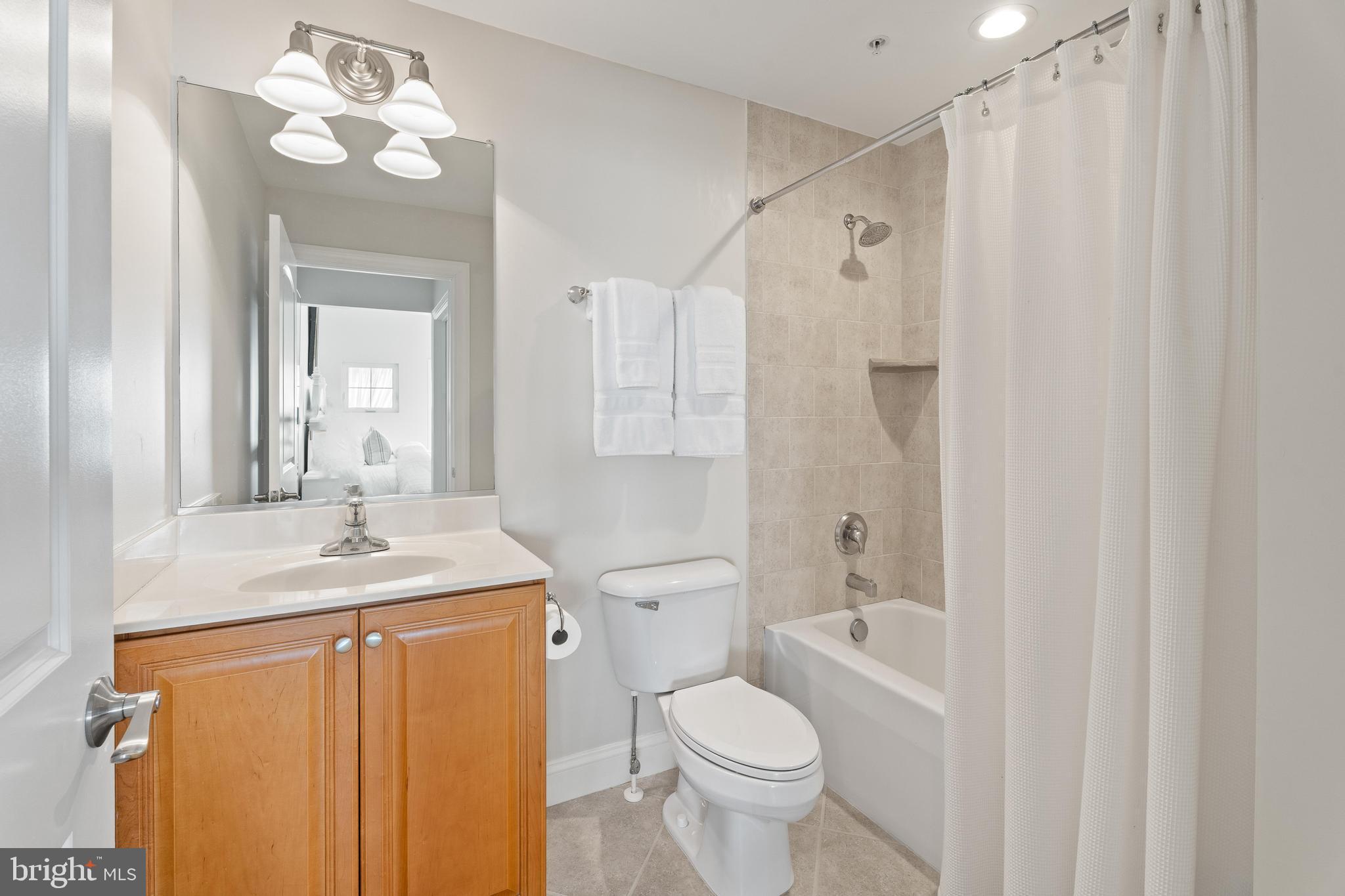 MALLARD COVE ON THE BAY - Residential