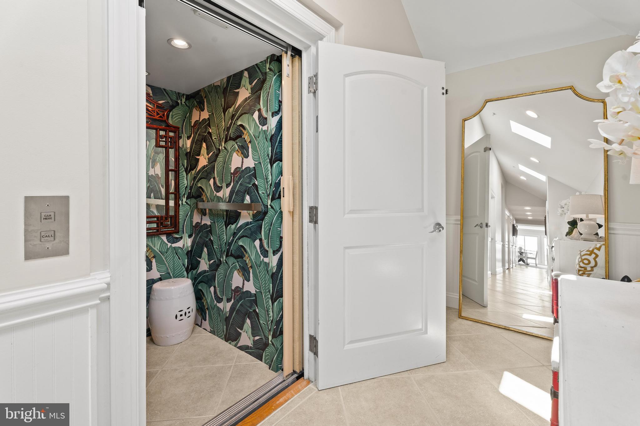 MALLARD COVE ON THE BAY - Residential