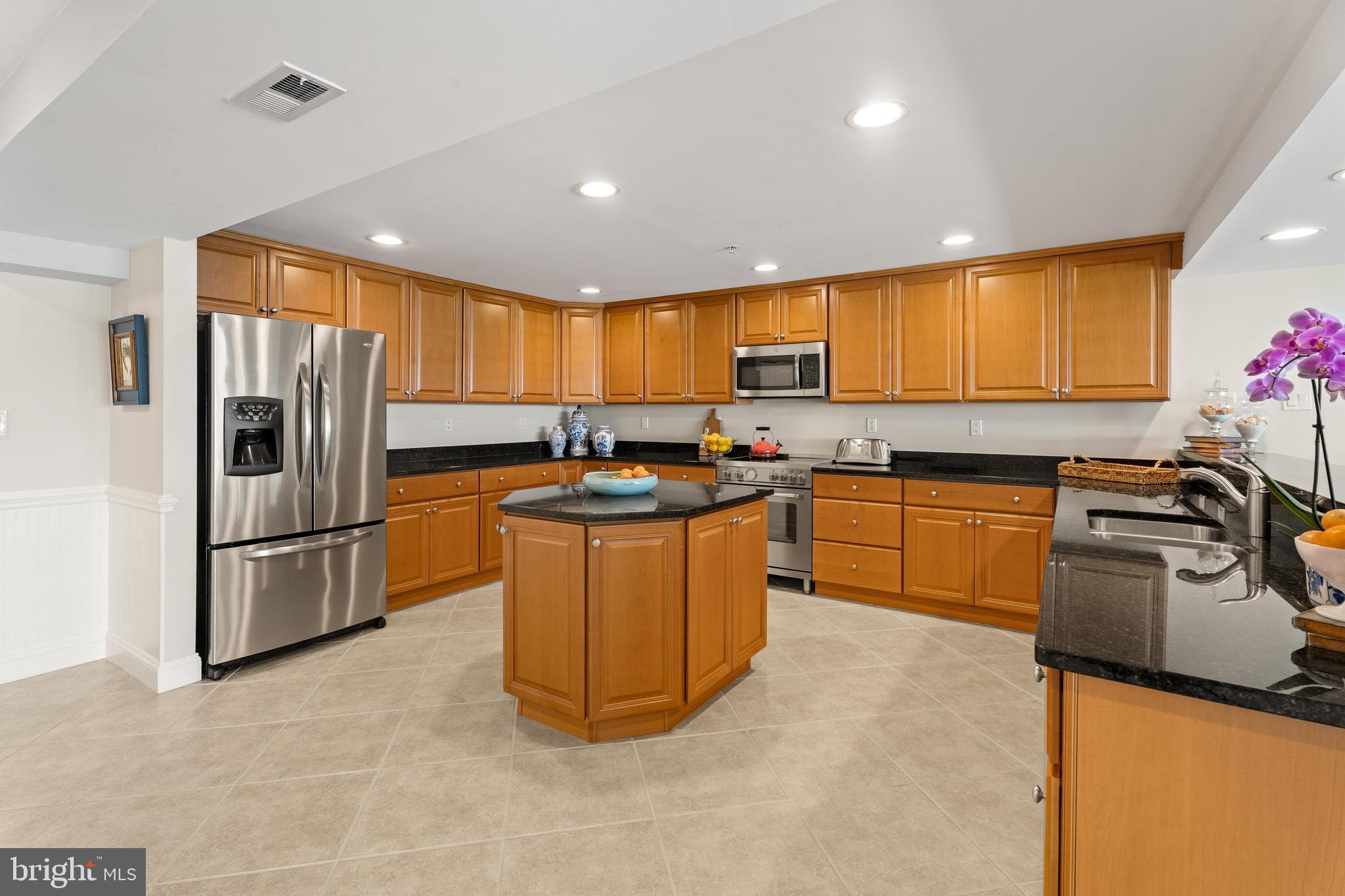 MALLARD COVE ON THE BAY - Residential