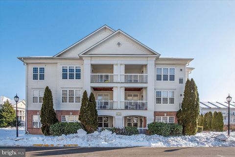 22725 THIMBLEBERRY SQUARE 304 BRAMBLETON VA 20148