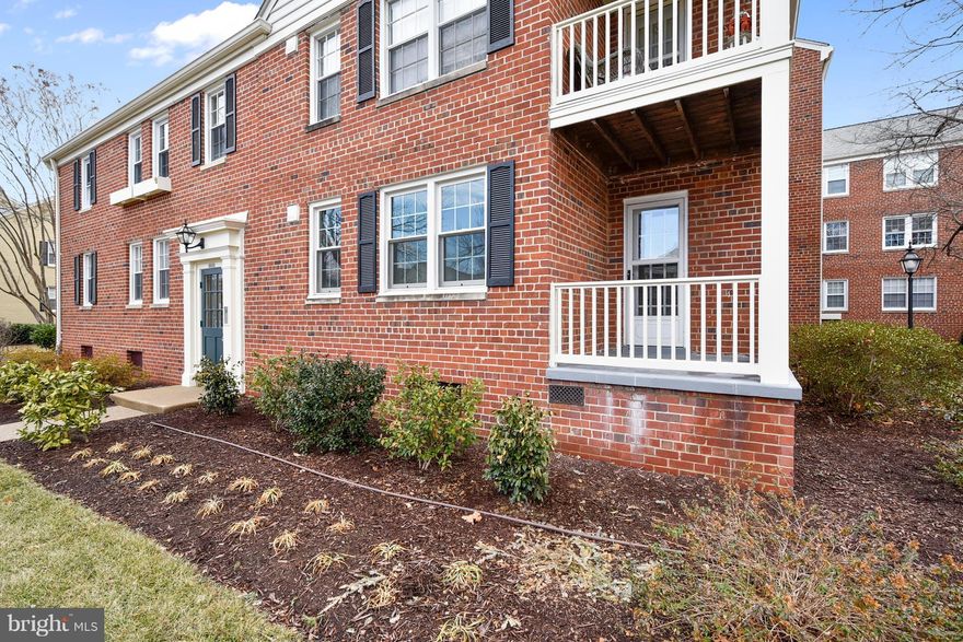 Light-filled, renovated 2 BR /1 BA PORCH unit: updated kitchen w/granite, dishwasher, upgraded cabinetry, newer appliances & recessed lighting. Bath w/new subway tile & fixtures, modern tile floor. Refinished hardwood floors & freshly painted throughout. Newer HVAC & windows. Digital thermostat, updated outlets. Laundry & storage in same entry. Low condo fee inc: water, gas & amenities.