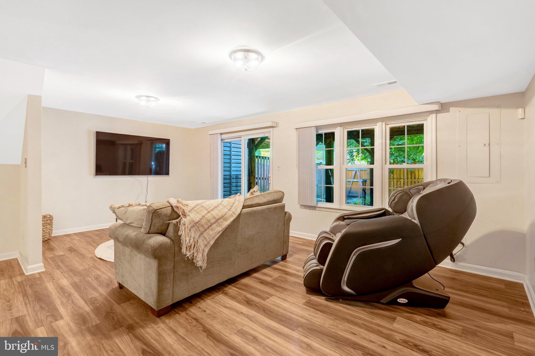 CENTRE RIDGE - Residential