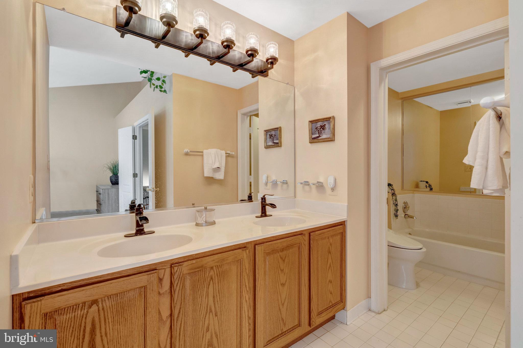 CENTRE RIDGE - Residential