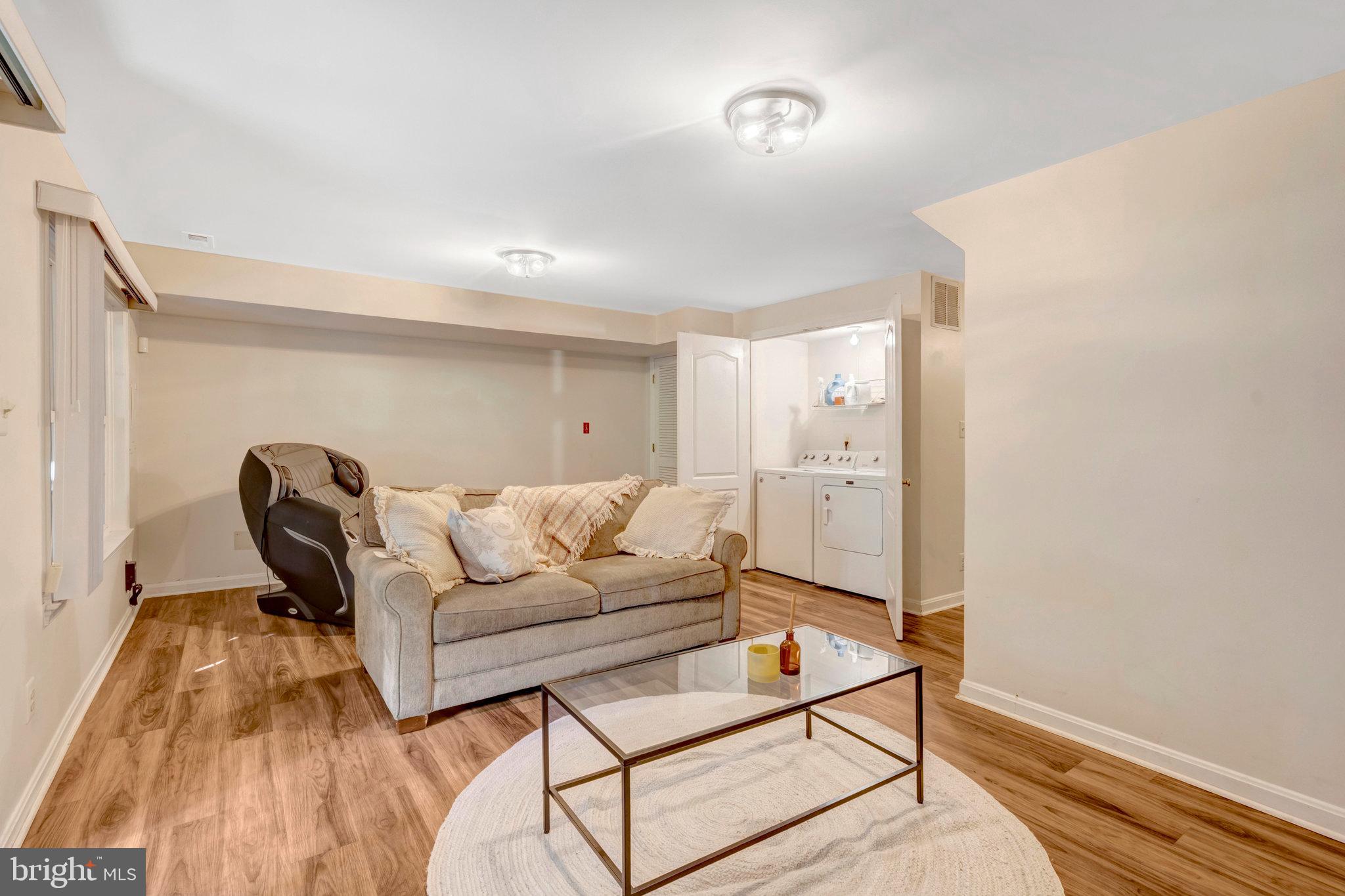 CENTRE RIDGE - Residential