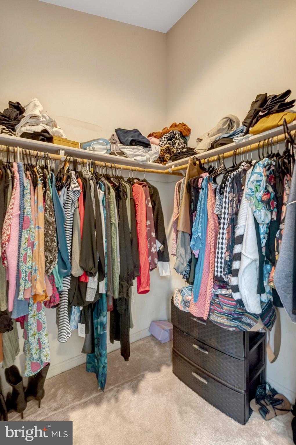 CENTRE RIDGE - Residential