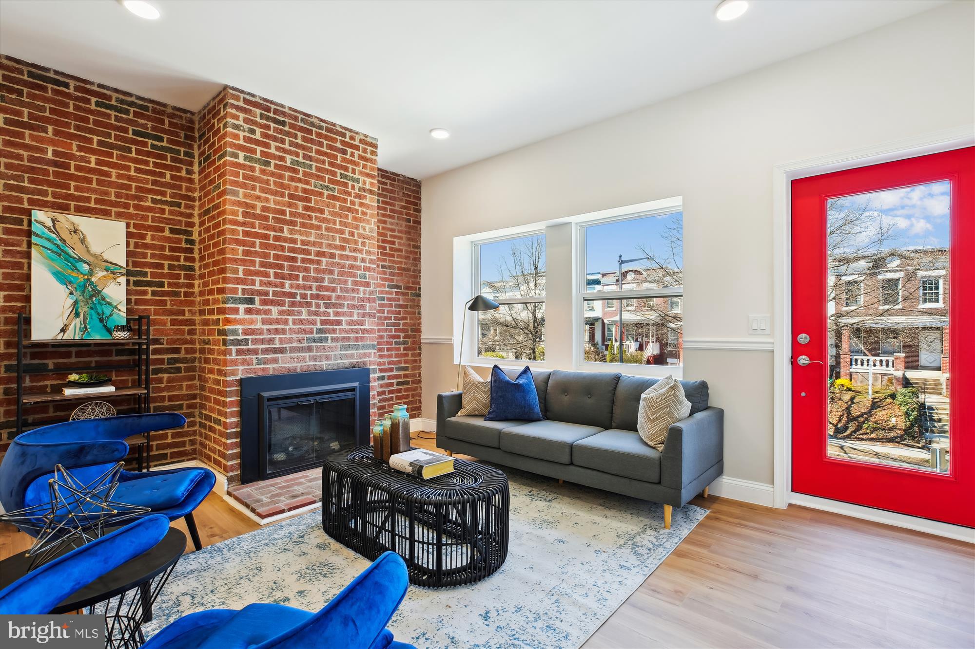 329 15TH STREET NE