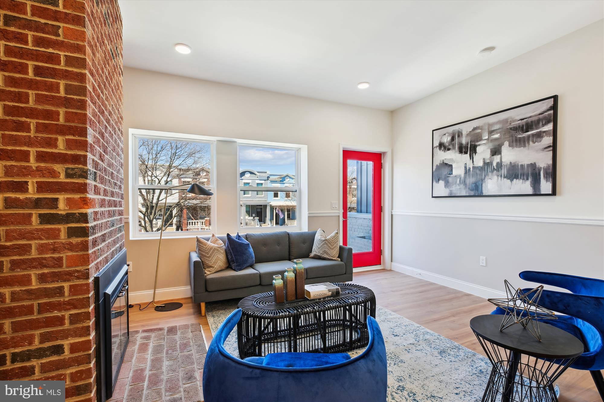 329 15TH STREET NE
