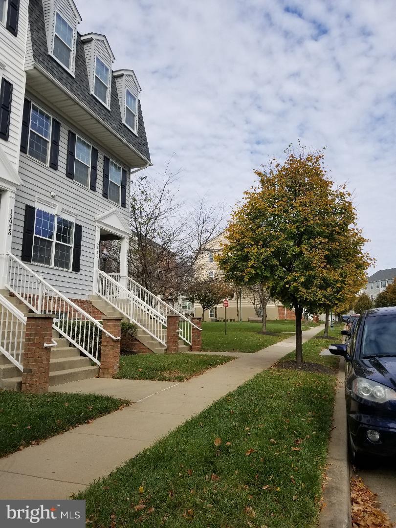 VILLAGE AT TOWN CENTER - Residential Lease