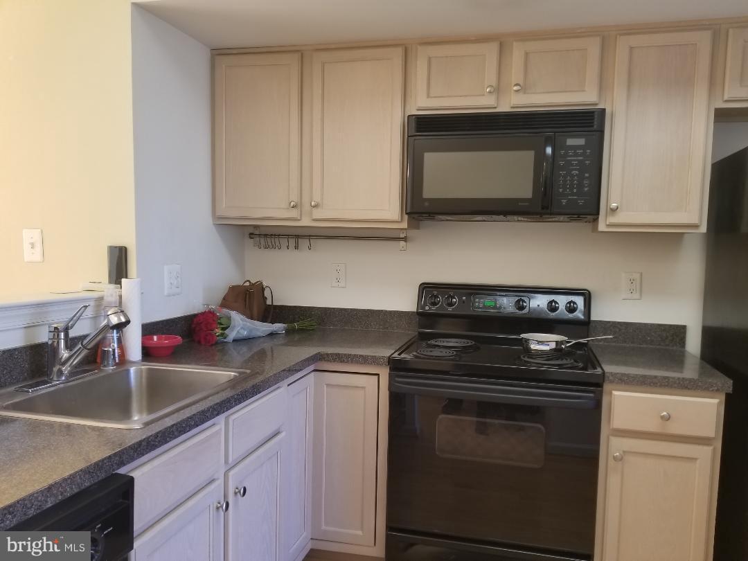 VILLAGE AT TOWN CENTER - Residential Lease