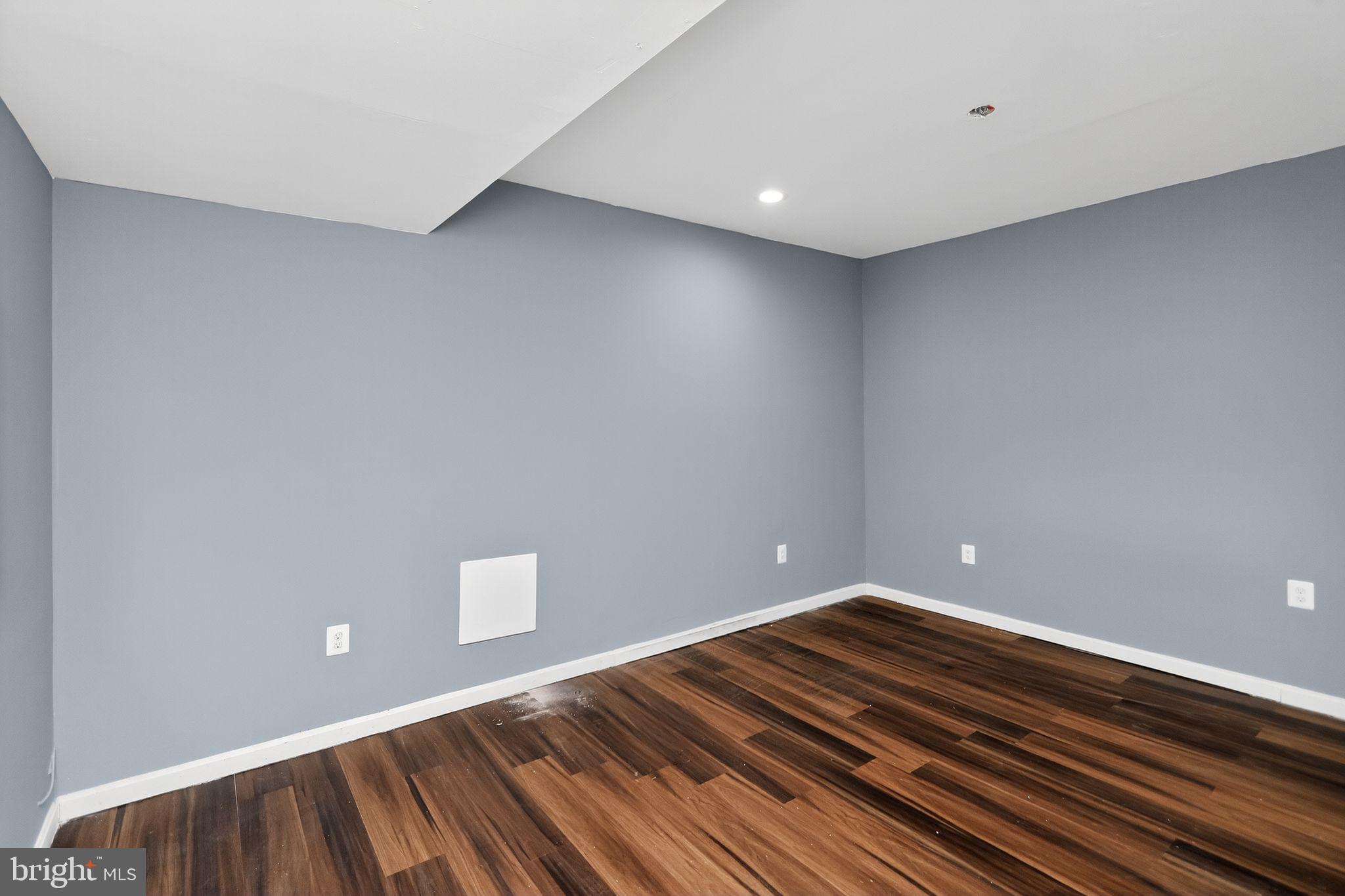 PORT POTOMAC - Residential