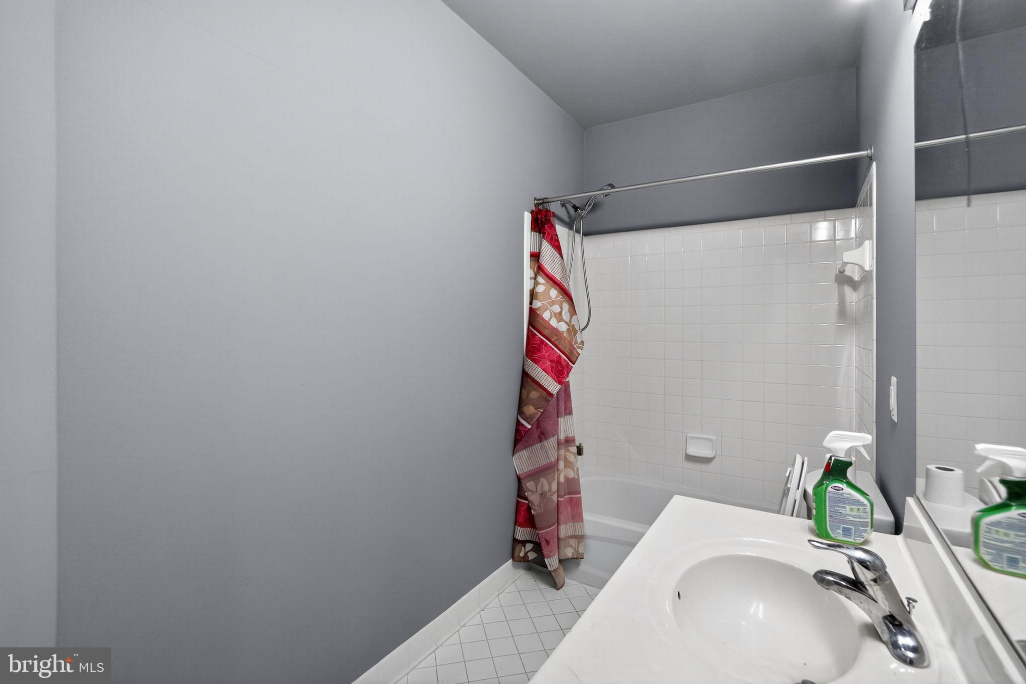 PORT POTOMAC - Residential