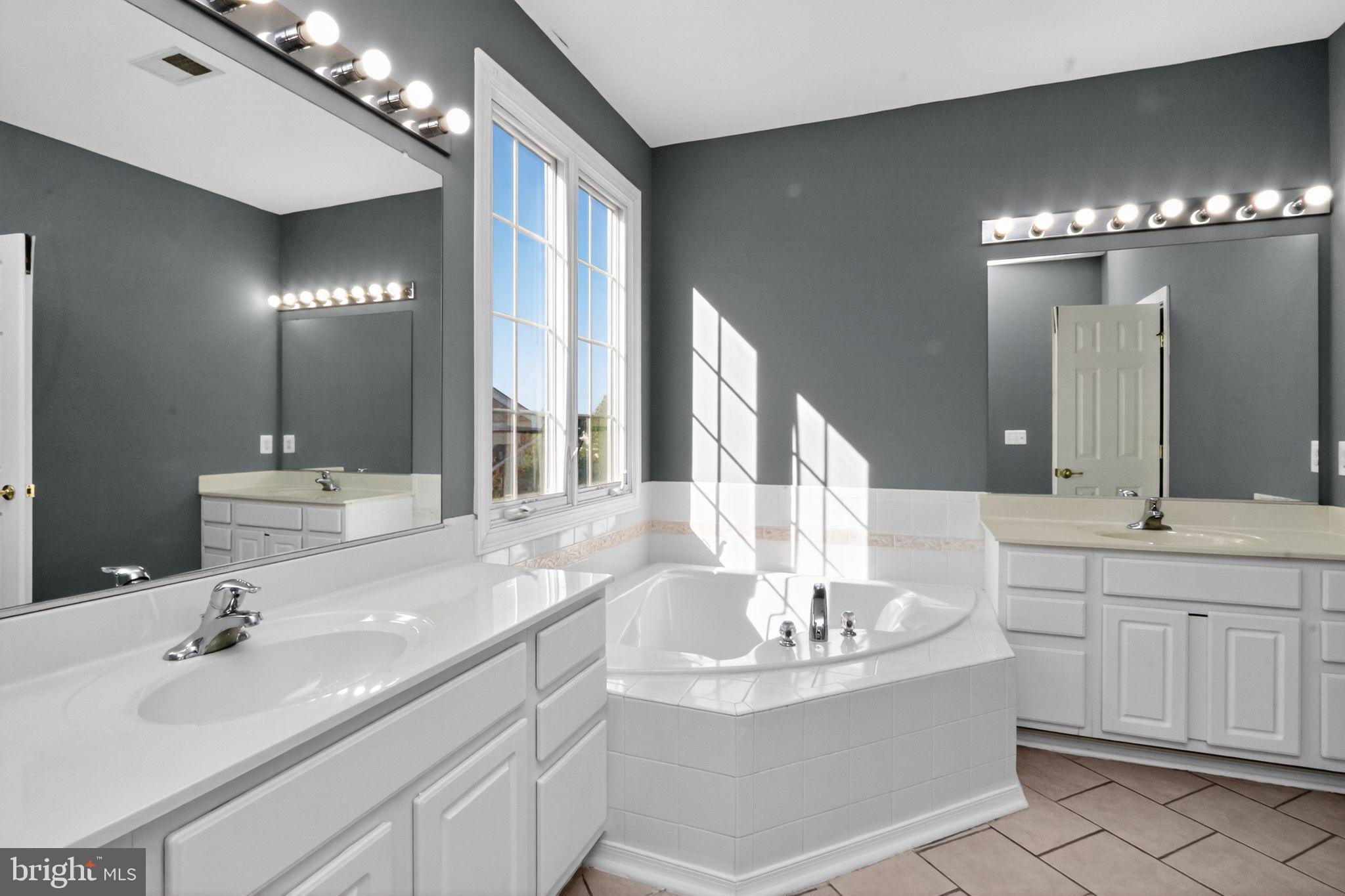 PORT POTOMAC - Residential