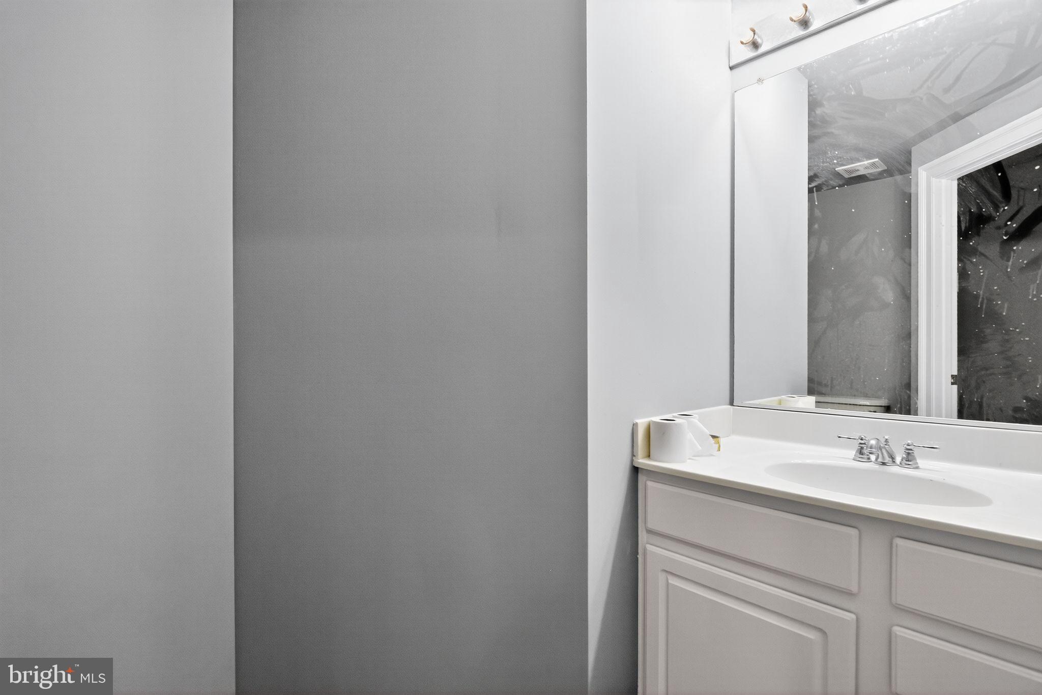 PORT POTOMAC - Residential