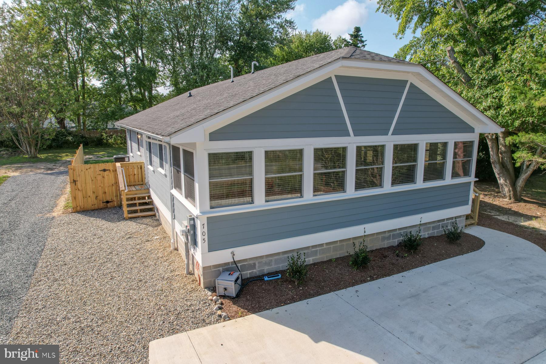 705 COUNTRY CLUB ROAD
