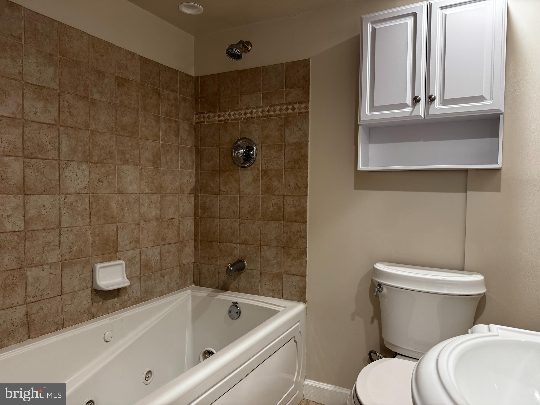 CORAL HILLS - Residential Lease