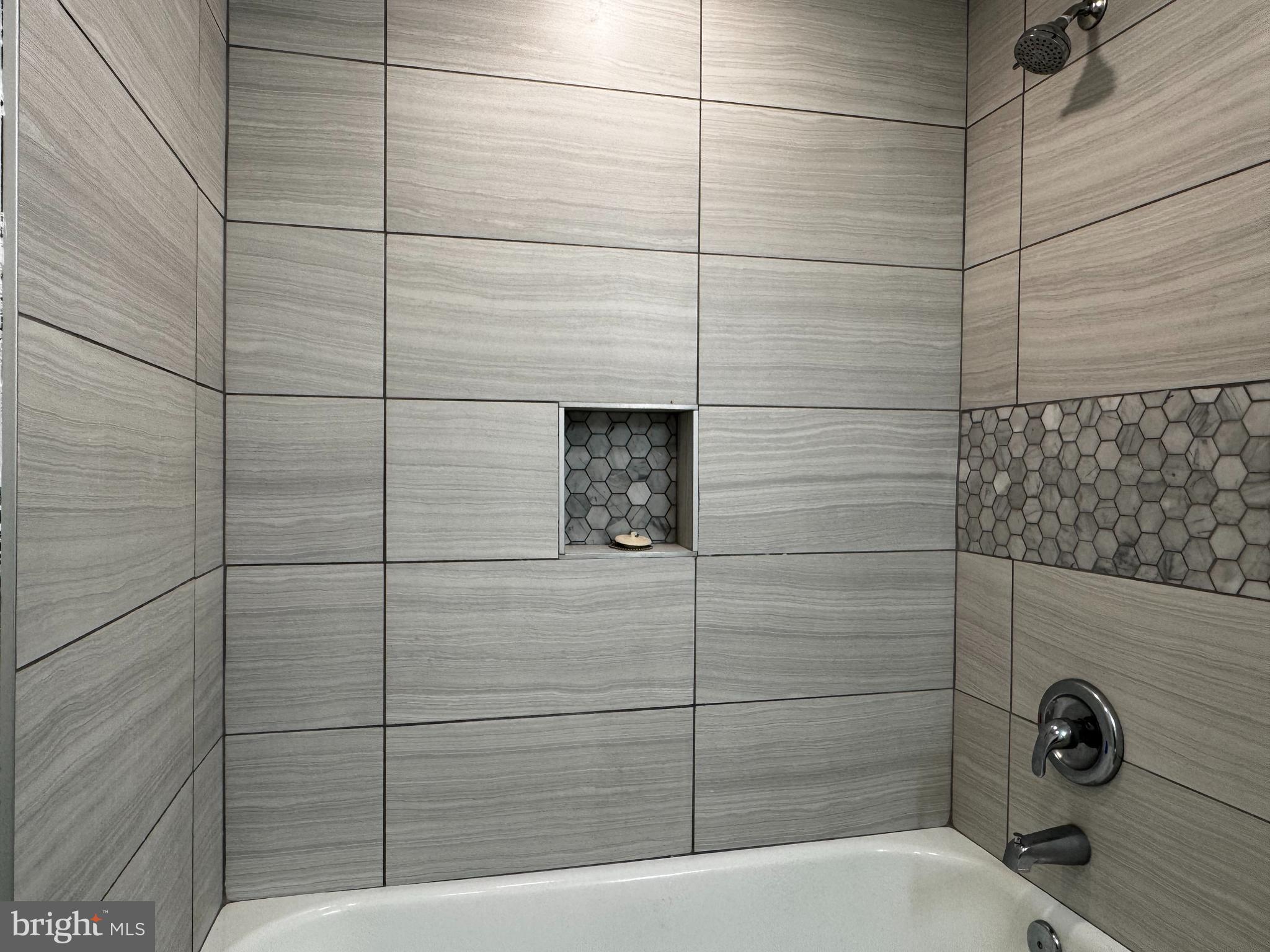 CORAL HILLS - Residential Lease