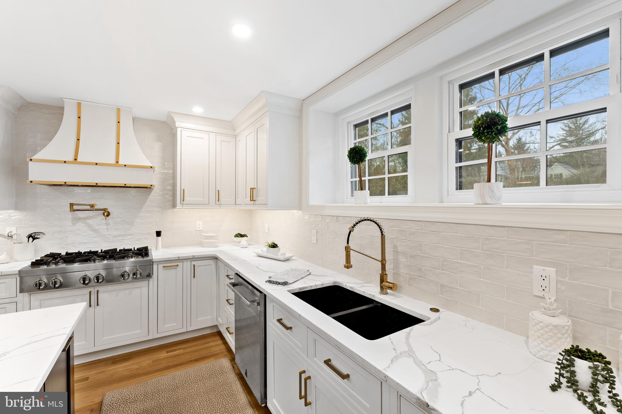 SOUTH WAYNE - Residential