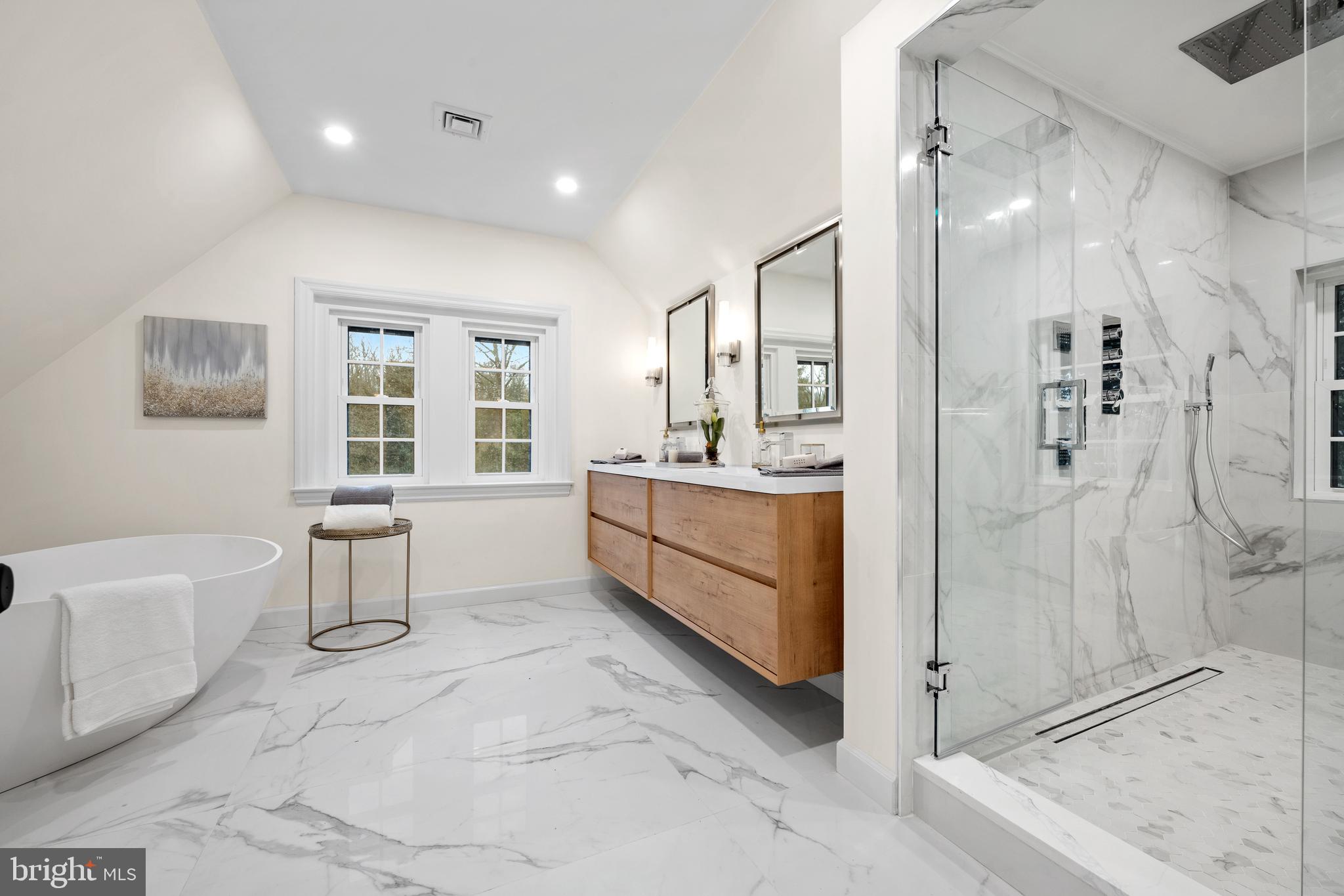 SOUTH WAYNE - Residential