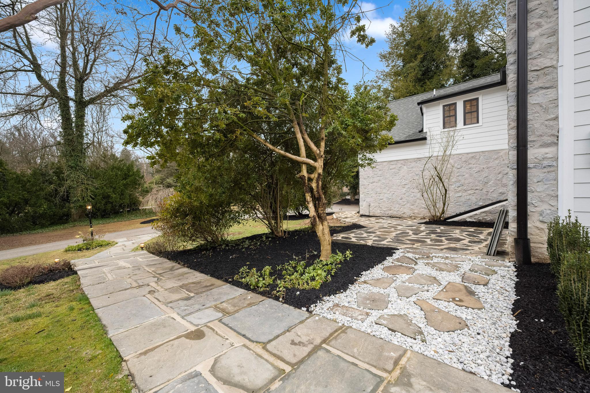 SOUTH WAYNE - Residential