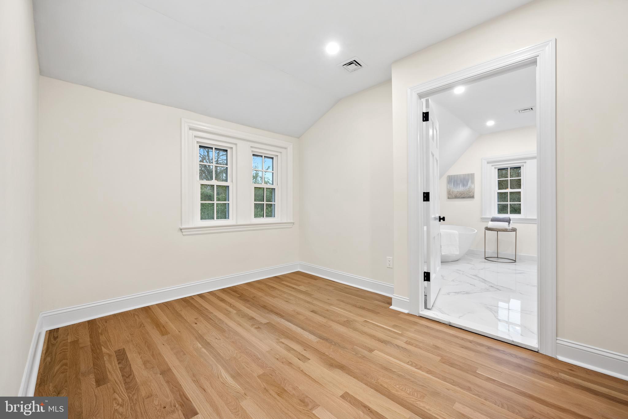 SOUTH WAYNE - Residential