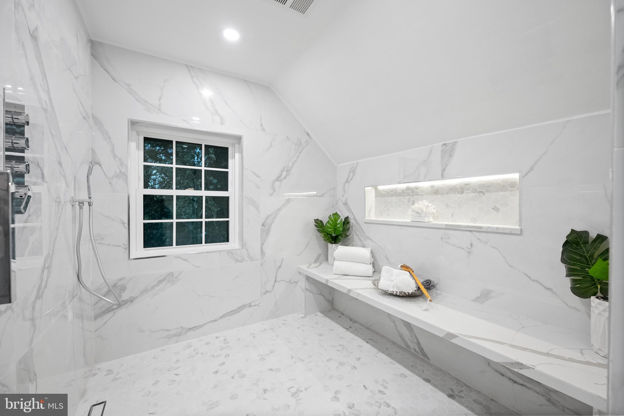 SOUTH WAYNE - Residential