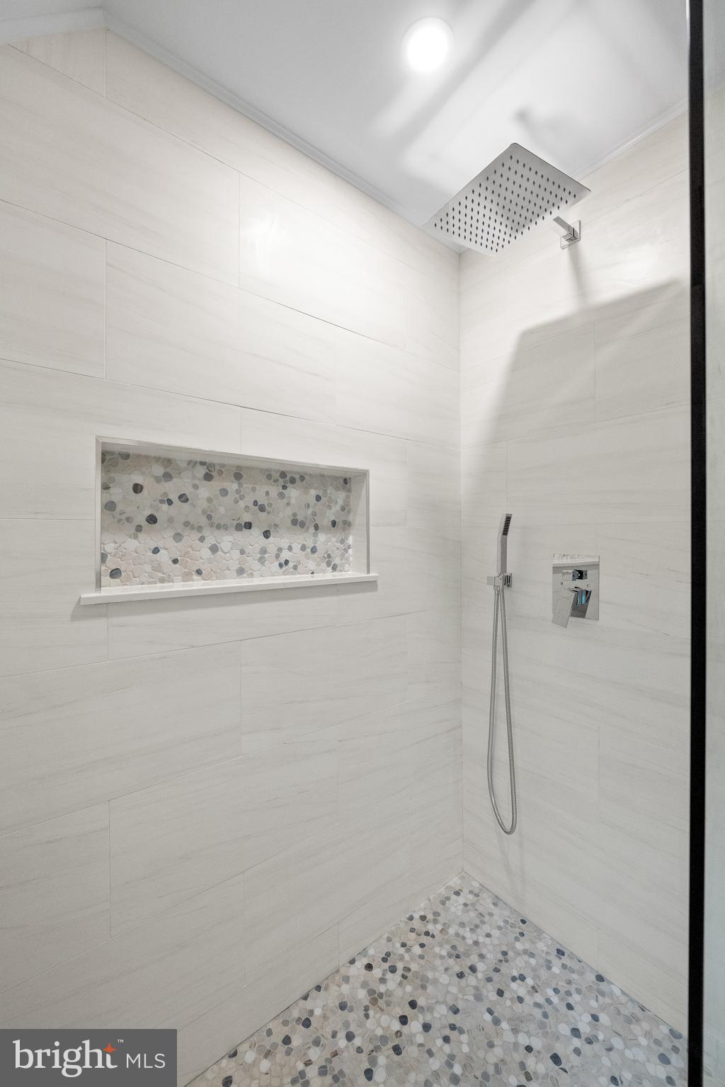 SOUTH WAYNE - Residential