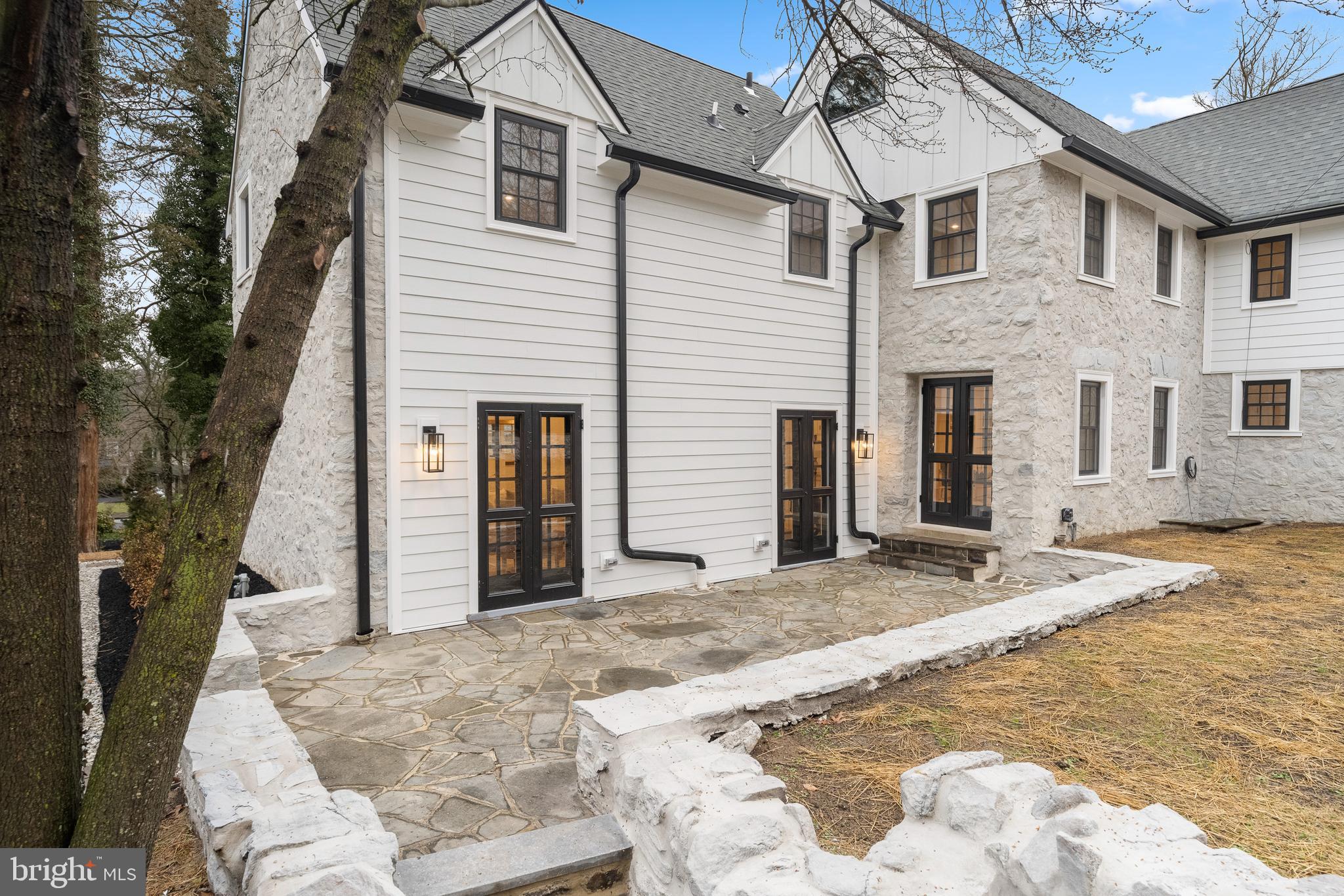 SOUTH WAYNE - Residential