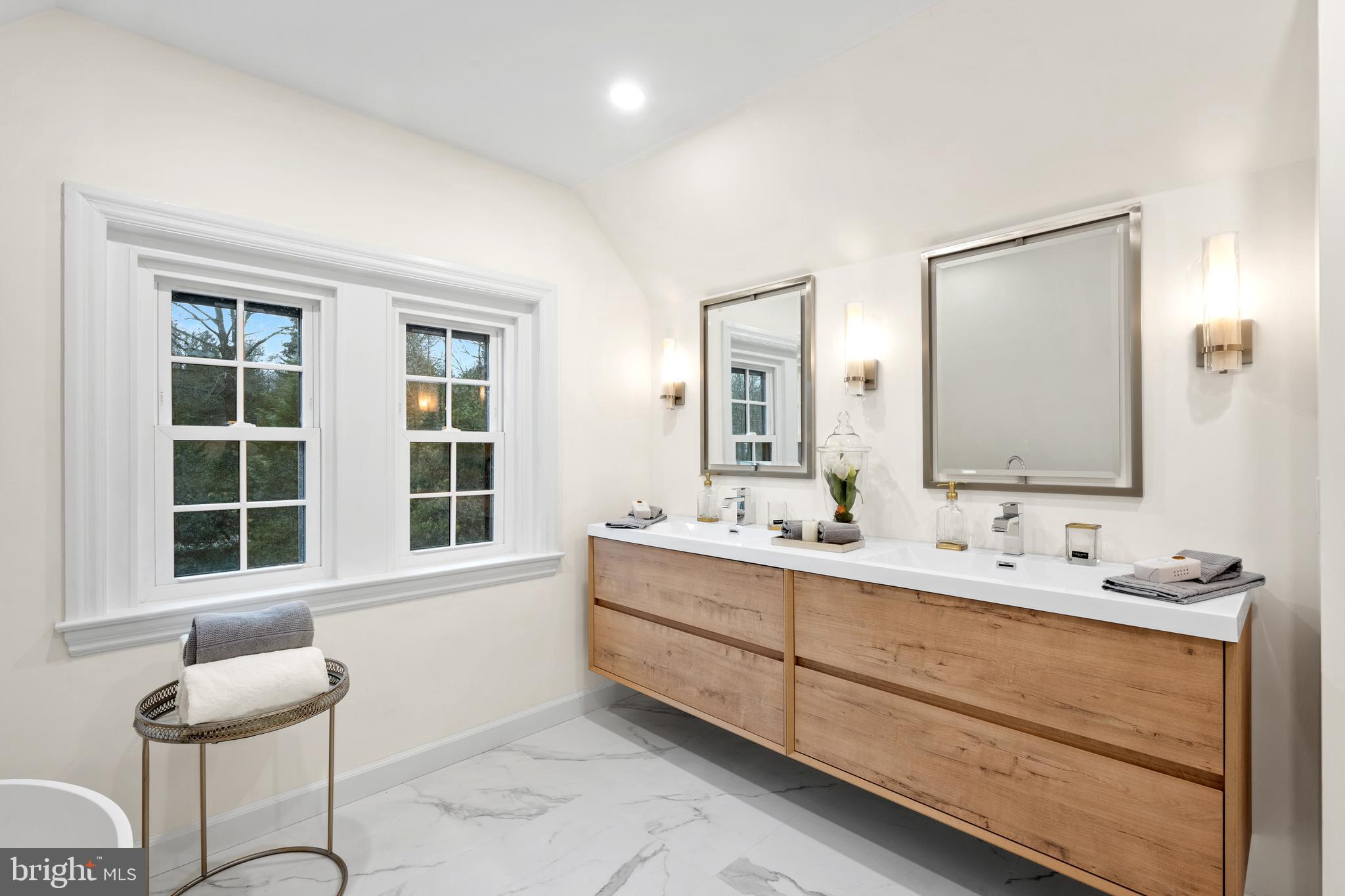 SOUTH WAYNE - Residential